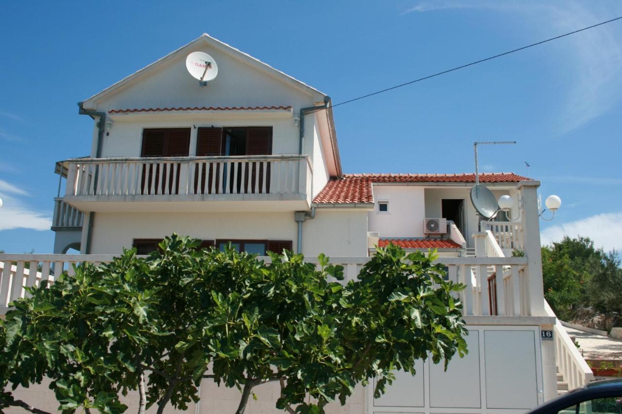 Apartments With A Parking Space Jezera, Murter - 5079 מראה חיצוני תמונה